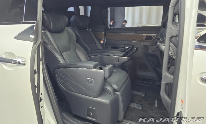 Toyota Ostatní modely ALPHARD HYBRID AWD - LHD 2024