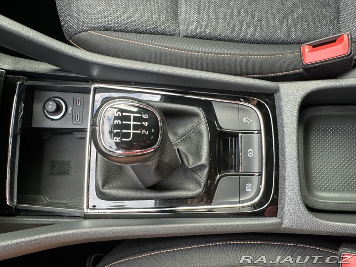 Škoda Karoq 1,0TSI 81kW CLEVER ZÁRUKA 2021