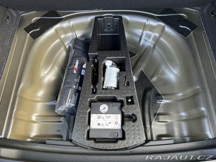 Škoda Karoq 1,0TSI 81kW CLEVER ZÁRUKA 2021