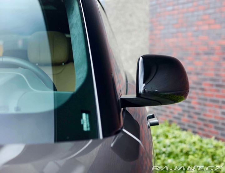 Land Rover Range Rover Sport P550e 3.0 V6 AUTOBIOGRAP 2023