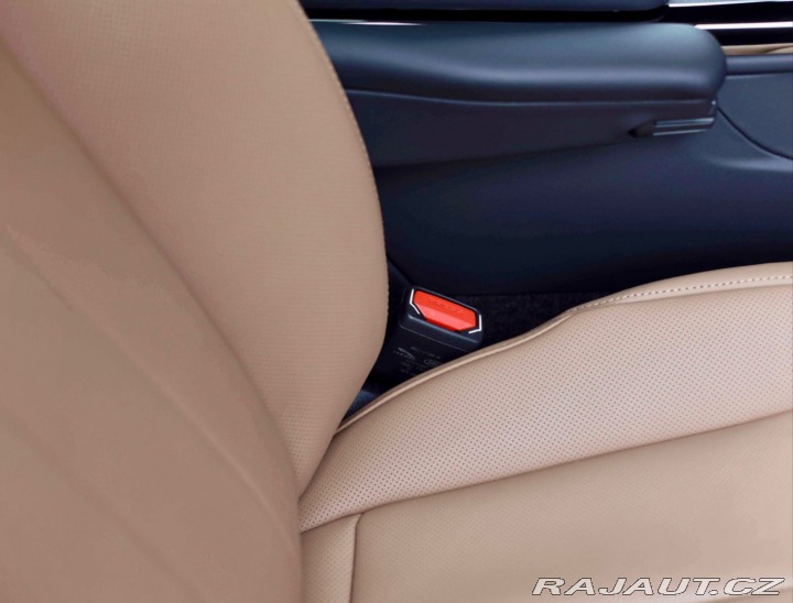 Land Rover Range Rover Sport P550e 3.0 V6 AUTOBIOGRAP 2023