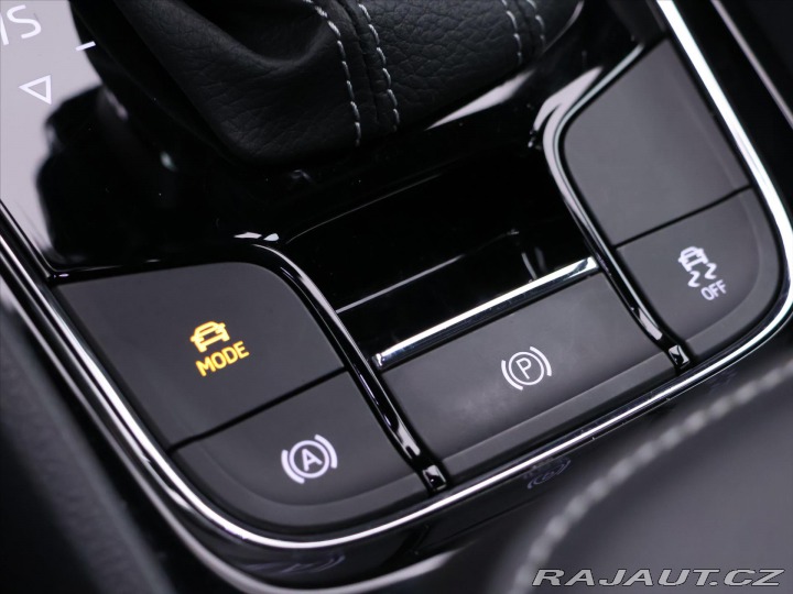 Škoda Karoq 2,0 TDI 4x4 DSG Sportline 2024