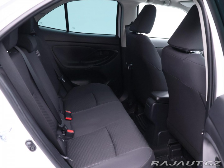 Toyota Yaris Cross 1,5 HEV e-CVT AWD CZ Comf 2025