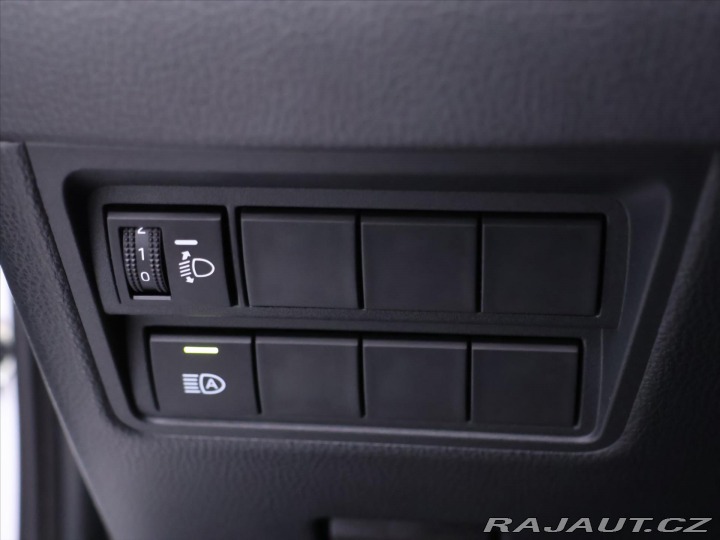 Toyota Yaris Cross 1,5 HEV e-CVT AWD CZ Comf 2025