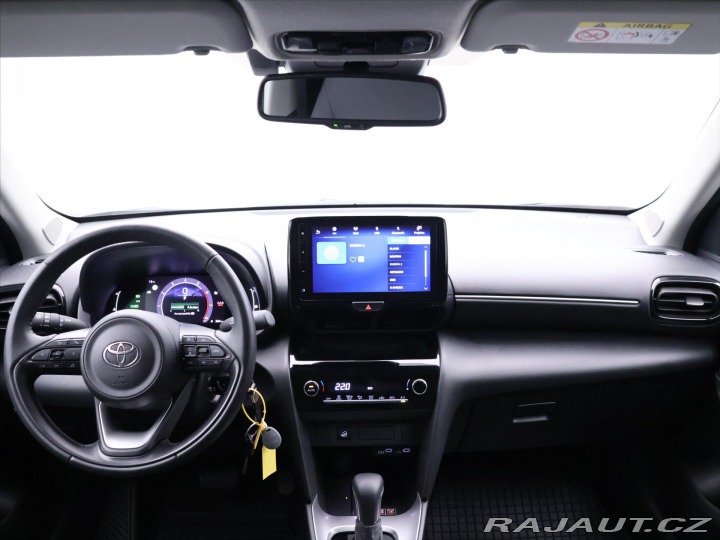 Toyota Yaris Cross 1,5 HEV e-CVT AWD CZ Comf 2025