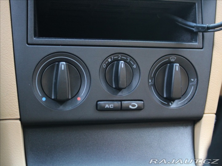 Škoda Octavia 1,9 TDi 81kW Eleg.2.maj.1 2002