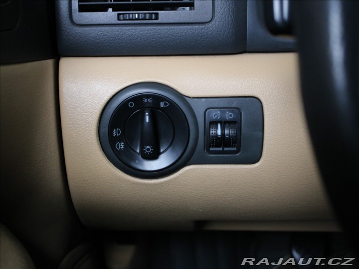 Škoda Octavia 1,9 TDi 81kW Eleg.2.maj.1 2002