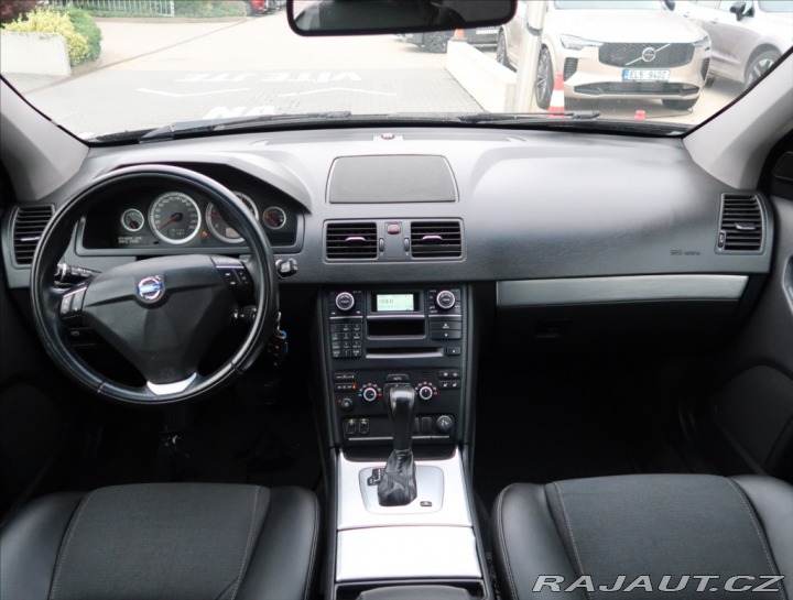 Volvo XC90 2,4 D5 AWD AUT 7-MÍST 2011