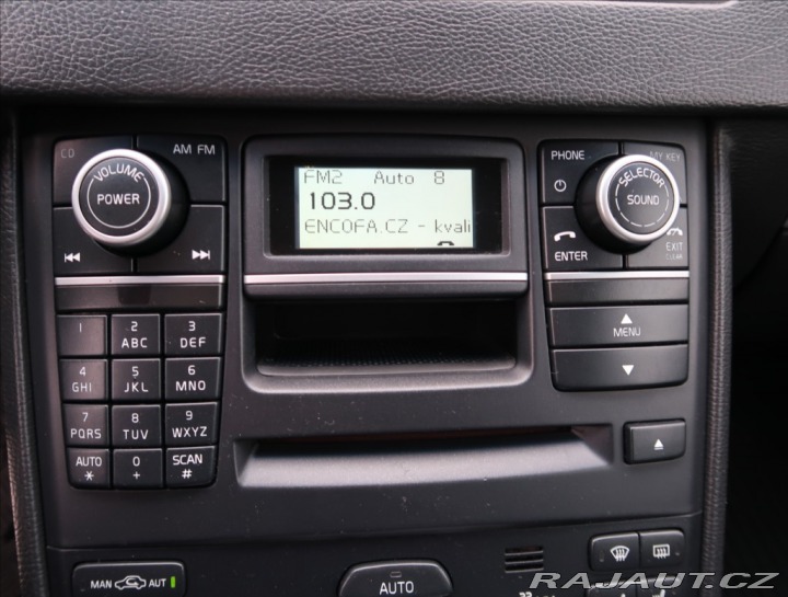 Volvo XC90 2,4 D5 AWD AUT 7-MÍST 2011