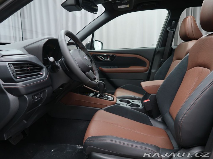 Subaru Forester 4x4 TOURING + zimní kompl 2025