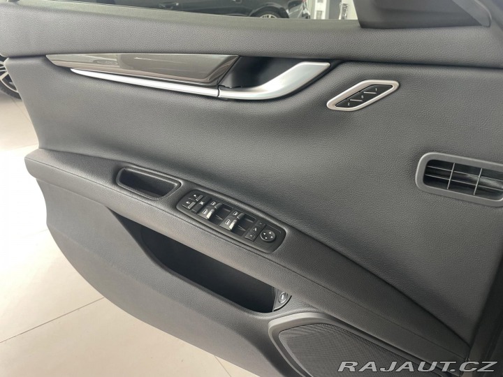 Maserati Ghibli SQ4 302kW*V6*REZERVACE! 2015