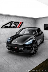 Tesla Model Y  2024