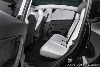 Tesla Model Y  2024