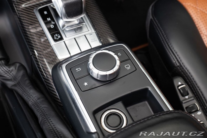Mercedes-Benz G HarmanKardon/Vyhřívaná/Ve 1800
