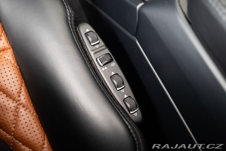 Mercedes-Benz G HarmanKardon/Vyhřívaná/Ve 1800