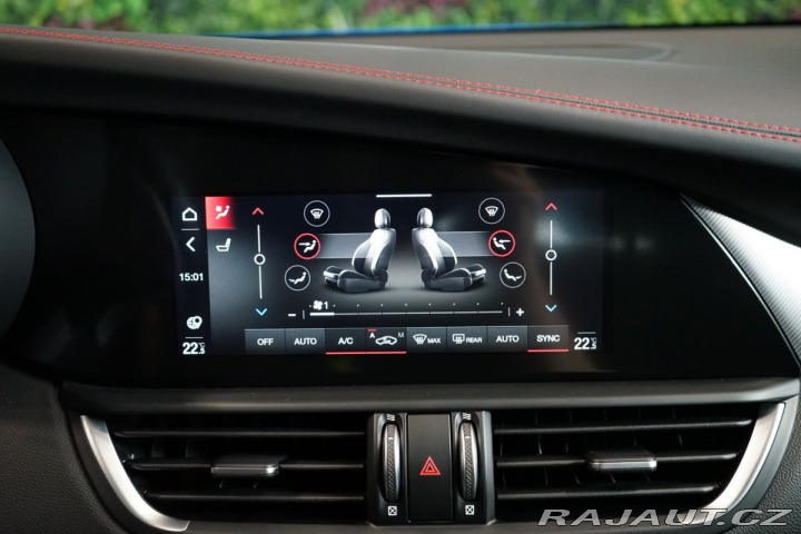 Alfa Romeo Giulia COMPETIZIONE*H/K*LED*ZÁRU 2023