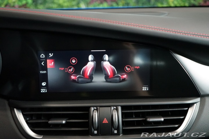Alfa Romeo Giulia COMPETIZIONE*H/K*LED*ZÁRU 2023
