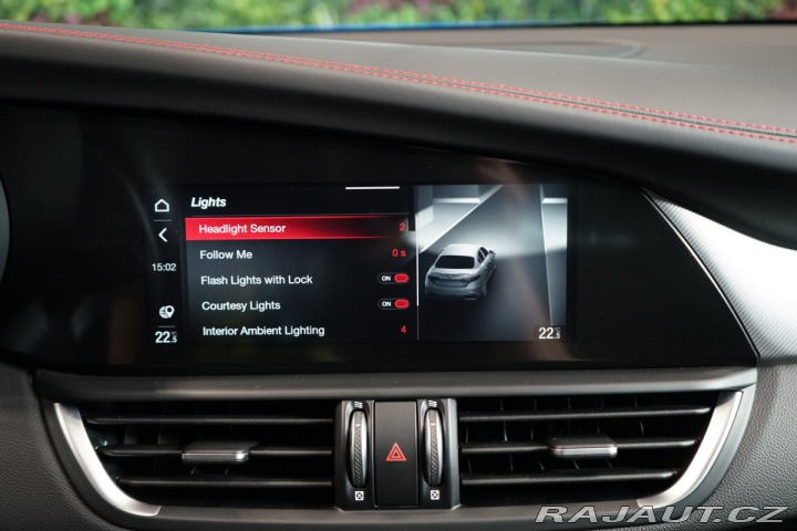 Alfa Romeo Giulia COMPETIZIONE*H/K*LED*ZÁRU 2023