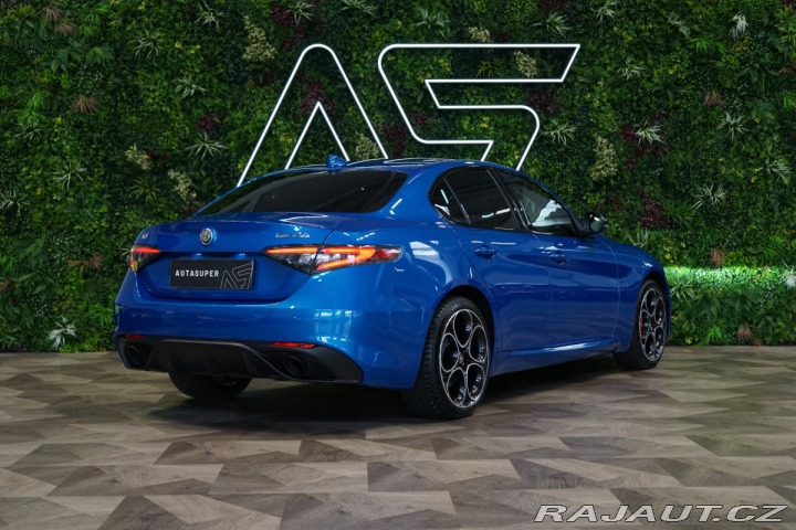 Alfa Romeo Giulia COMPETIZIONE*H/K*LED*ZÁRU 2023
