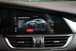 Alfa Romeo Giulia COMPETIZIONE*H/K*LED*ZÁRU 2023