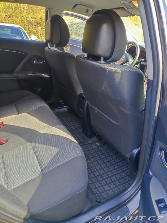 Toyota Avensis T27 - ADT270 L 2010