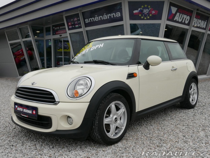 Mini Cooper One 1,6i Klima REZERVACE 2013