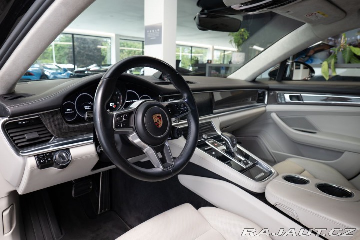 Porsche Panamera Turbo 2018
