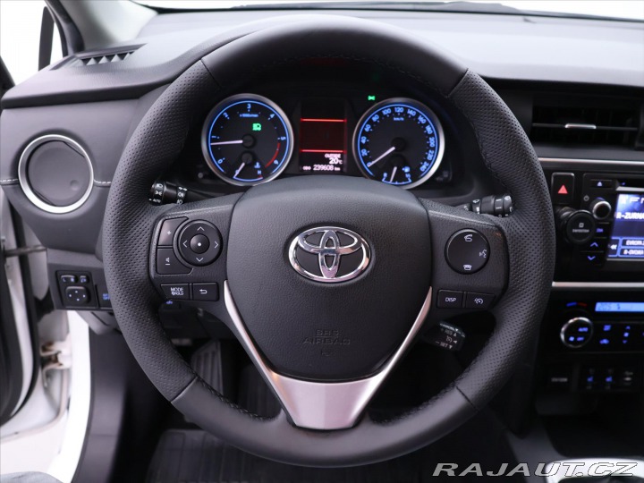 Toyota Auris 2,0 D-4D CZ Sports Style 2014