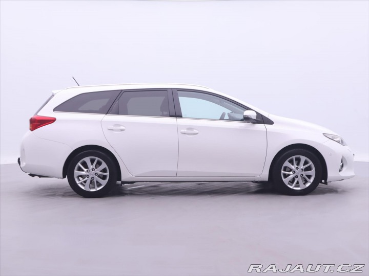 Toyota Auris 2,0 D-4D CZ Sports Style 2014