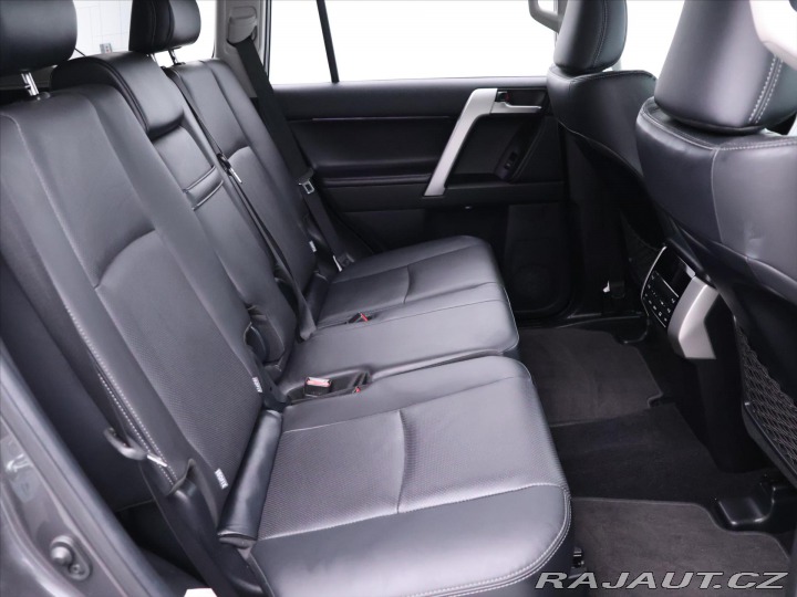Toyota Land Cruiser 2,8 D-4D 150kW Aut. Invin 2024