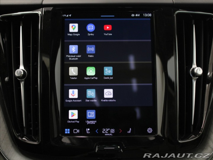 Volvo XC60 2,0 B4 AWD PLUS Dark PANO 2024