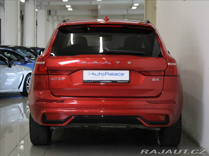 Volvo XC60 2,0 B4 AWD PLUS Akční CEN 2024