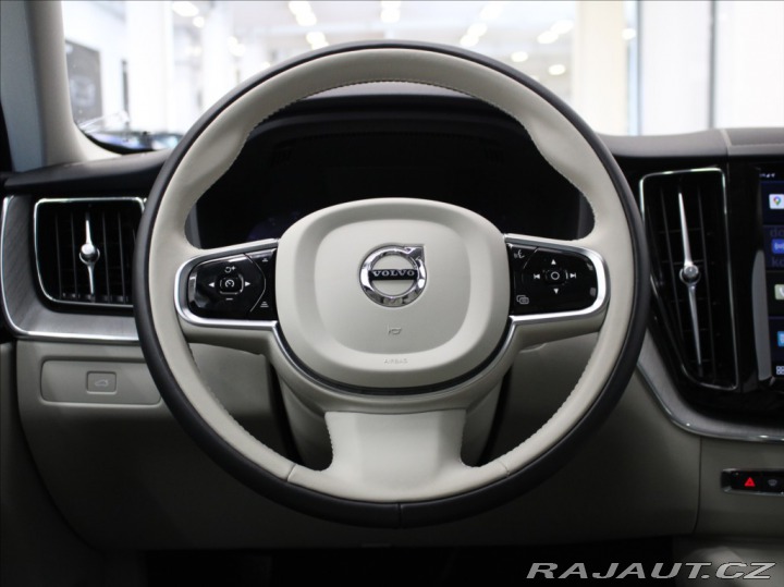 Volvo XC60 2,0 B4 AWD PLUS Akční CEN 2024