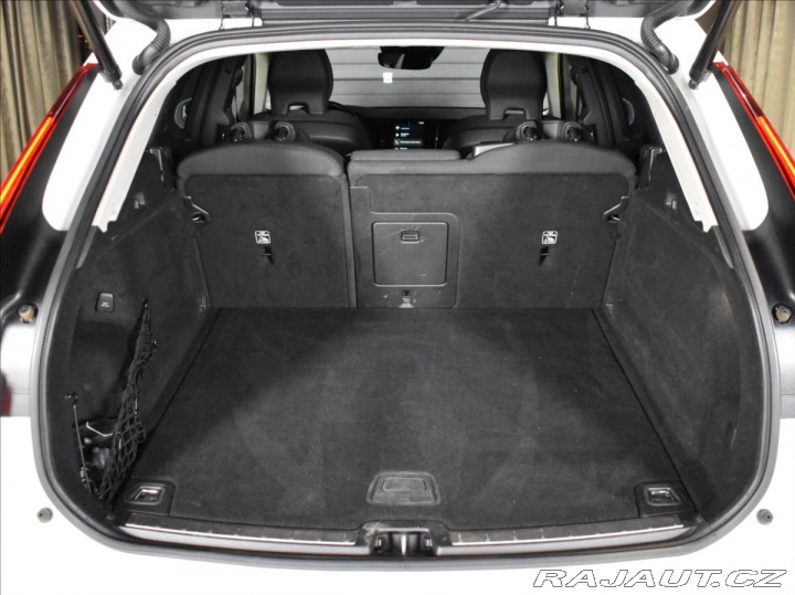 Volvo XC60 2,0 B4 AWD  Momentum 2020