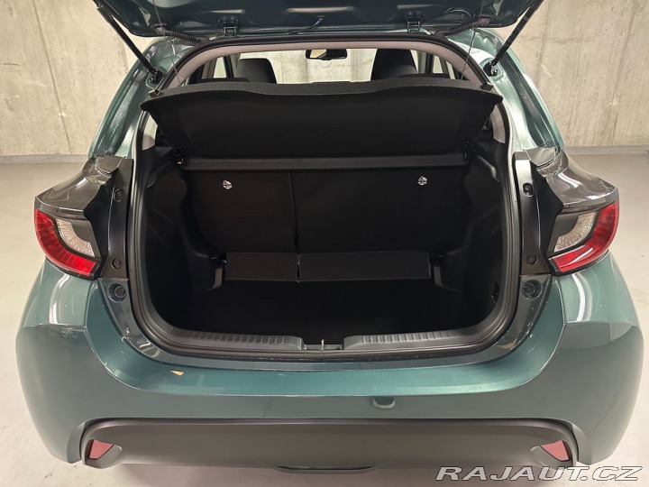 Toyota Yaris Comfort 1.5 Hybrid e-CVT 1800