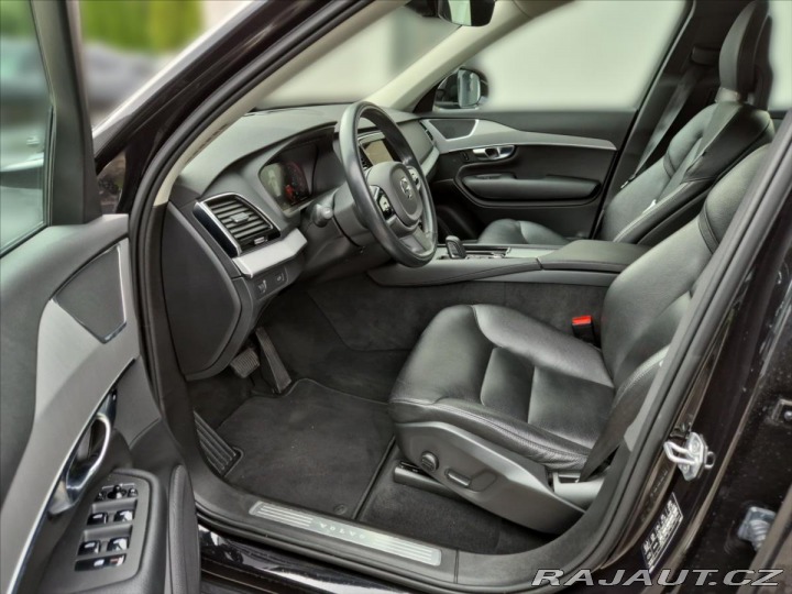 Volvo XC90 2,0 B5 AWD diesel Momentu 2021