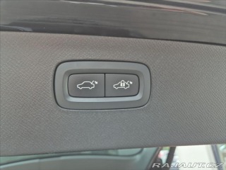 Volvo XC90 2,0 B5 AWD diesel Momentu 2021