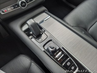 Volvo XC90 2,0 B5 AWD diesel Momentu 2021