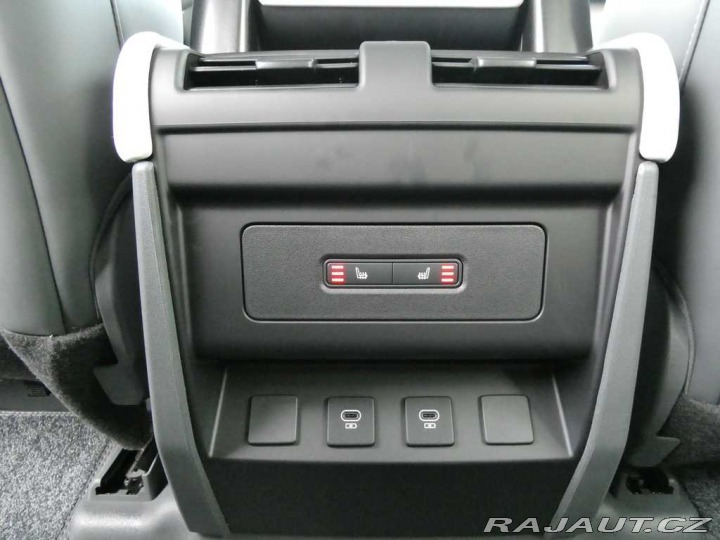 Land Rover Defender 110 3,0 X-Dynamic SE D200 2026