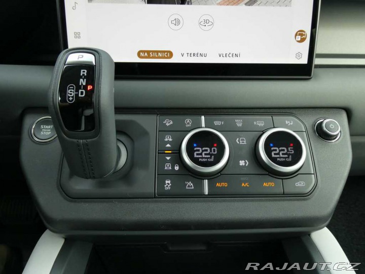 Land Rover Defender 110 3,0 X-Dynamic SE D200 2026