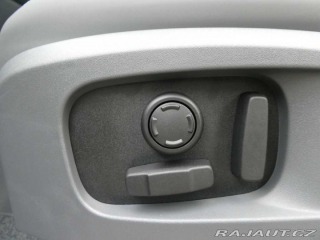 Land Rover Defender 110 3,0 X-Dynamic SE D200 2025