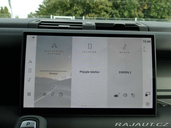 Land Rover Defender 110 3,0 X-Dynamic SE D250 2026