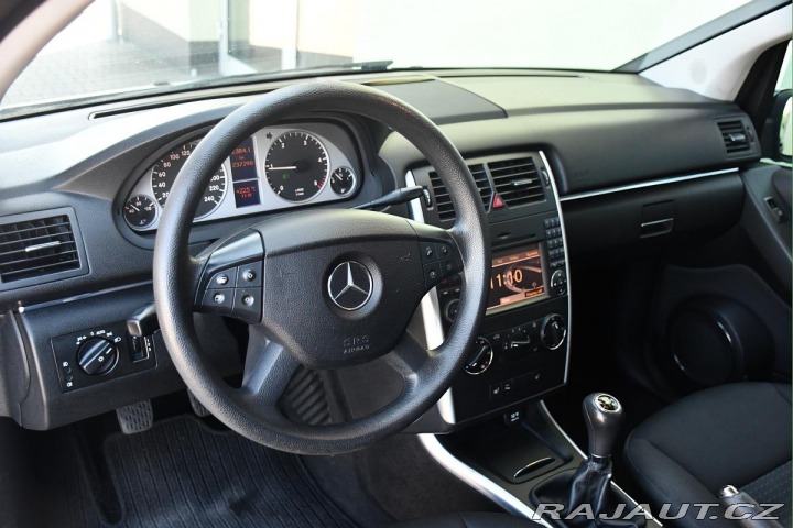 Mercedes-Benz B 180CDI NAVI P.SENZORY 2XK 2011