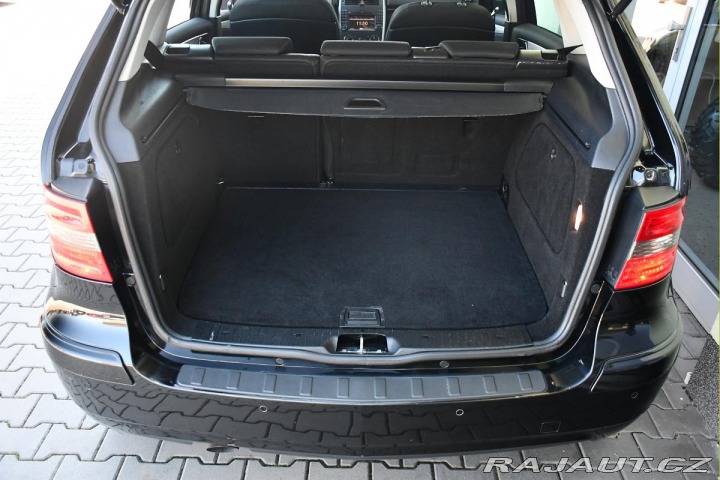 Mercedes-Benz B 180CDI NAVI P.SENZORY 2XK 2011