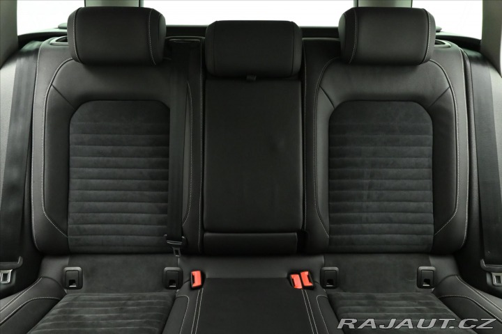 Volkswagen Passat 2,0 TDI 140kW DSG Eleganc 2020