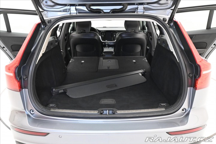 Volvo V60 2,0 D4 140 KW AT/8 Záruka 2019