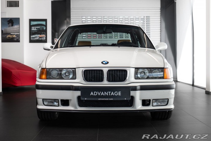 BMW M3 E36 Manuál 1800