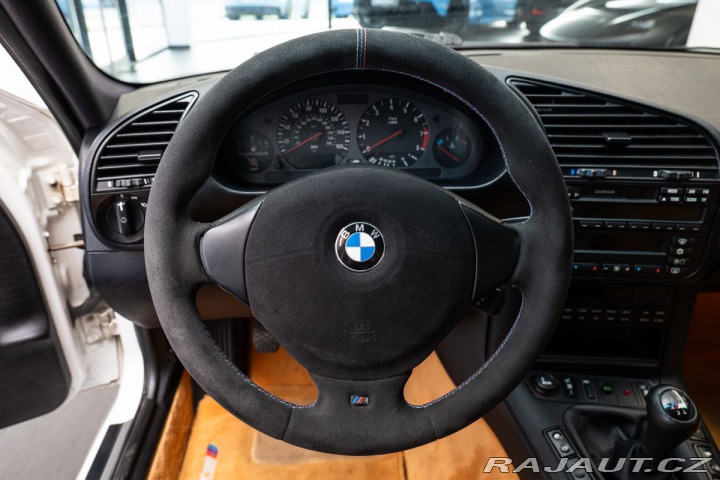 BMW M3 E36 Manuál 1800