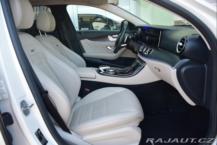 Mercedes-Benz E 43 AMG 4M PANO REZERVACE 2017