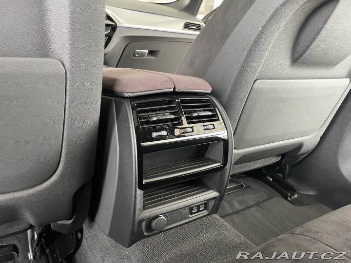 BMW 5 530d M-SPORT*REZERVACE! 2020